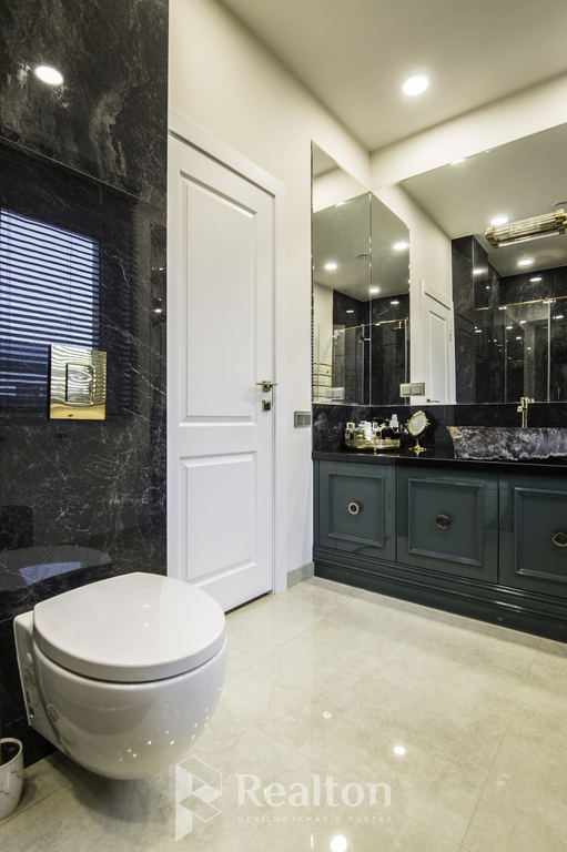 Parduodamas gerai įrengtas A+ sublokuotas namas Pavilnyje, Pranciškaus Petro Būčio g.!-image-270594312