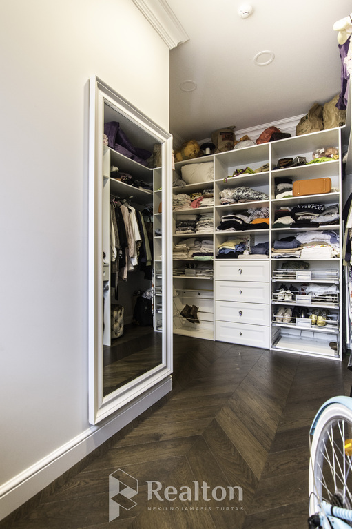 Parduodamas gerai įrengtas A+ sublokuotas namas Pavilnyje, Pranciškaus Petro Būčio g.!-image-270594313