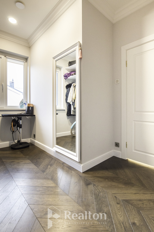 Parduodamas gerai įrengtas A+ sublokuotas namas Pavilnyje, Pranciškaus Petro Būčio g.!-image-270594314