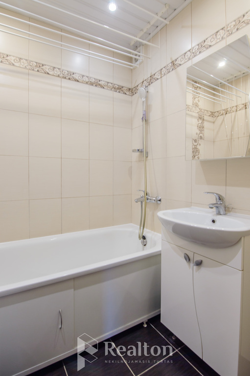 Parduodamas butas Fabijoniškių g., Fabijoniškėse, Vilniuje, 61.82 kv.m ploto-image-278264603