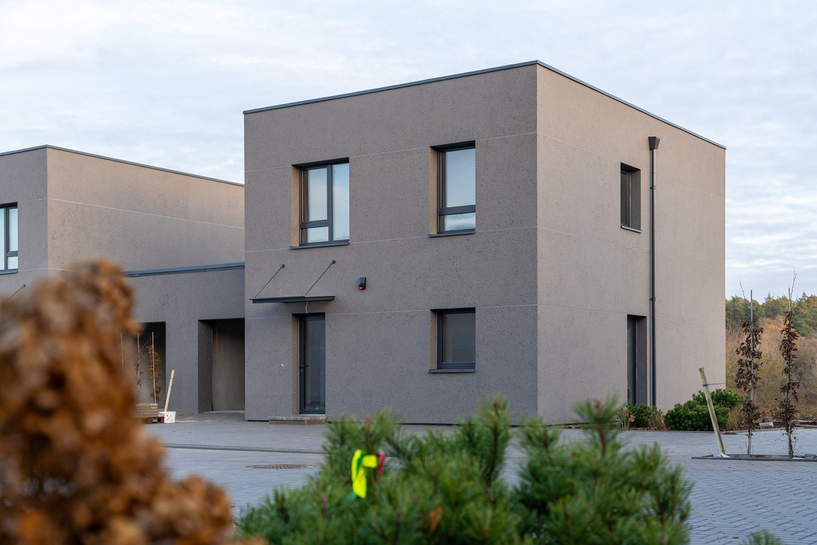 Namas Kaune prie Neries