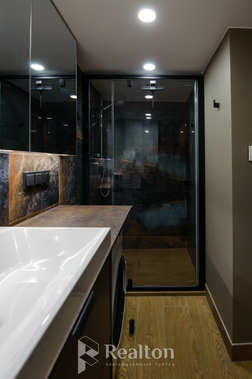 Nuomojamas butas Naugarduko g., Naujamiestyje, Vilniuje, 29 kv.m ploto-image-270593160