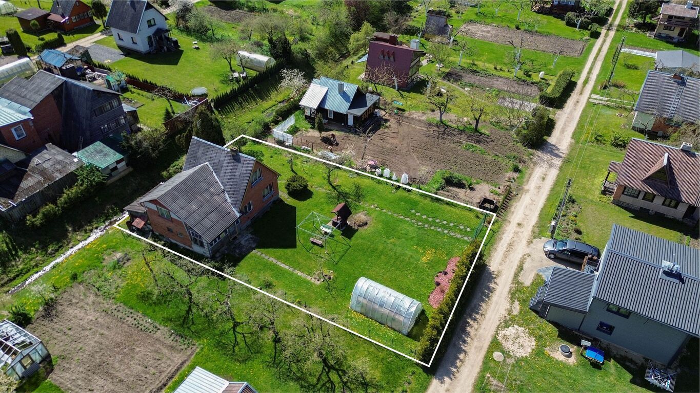 Namas, Ąžuolų al., Naujikų k.