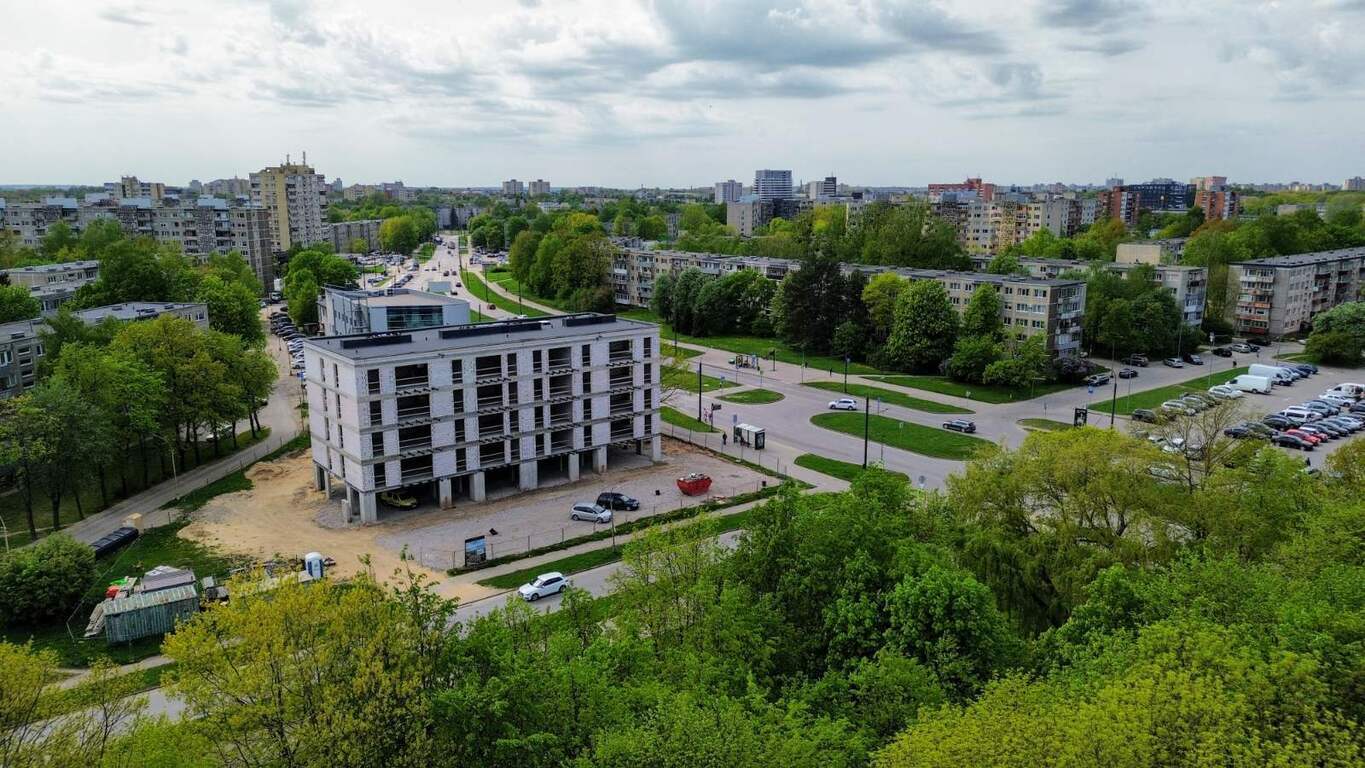 Naujas butas šalia parko
