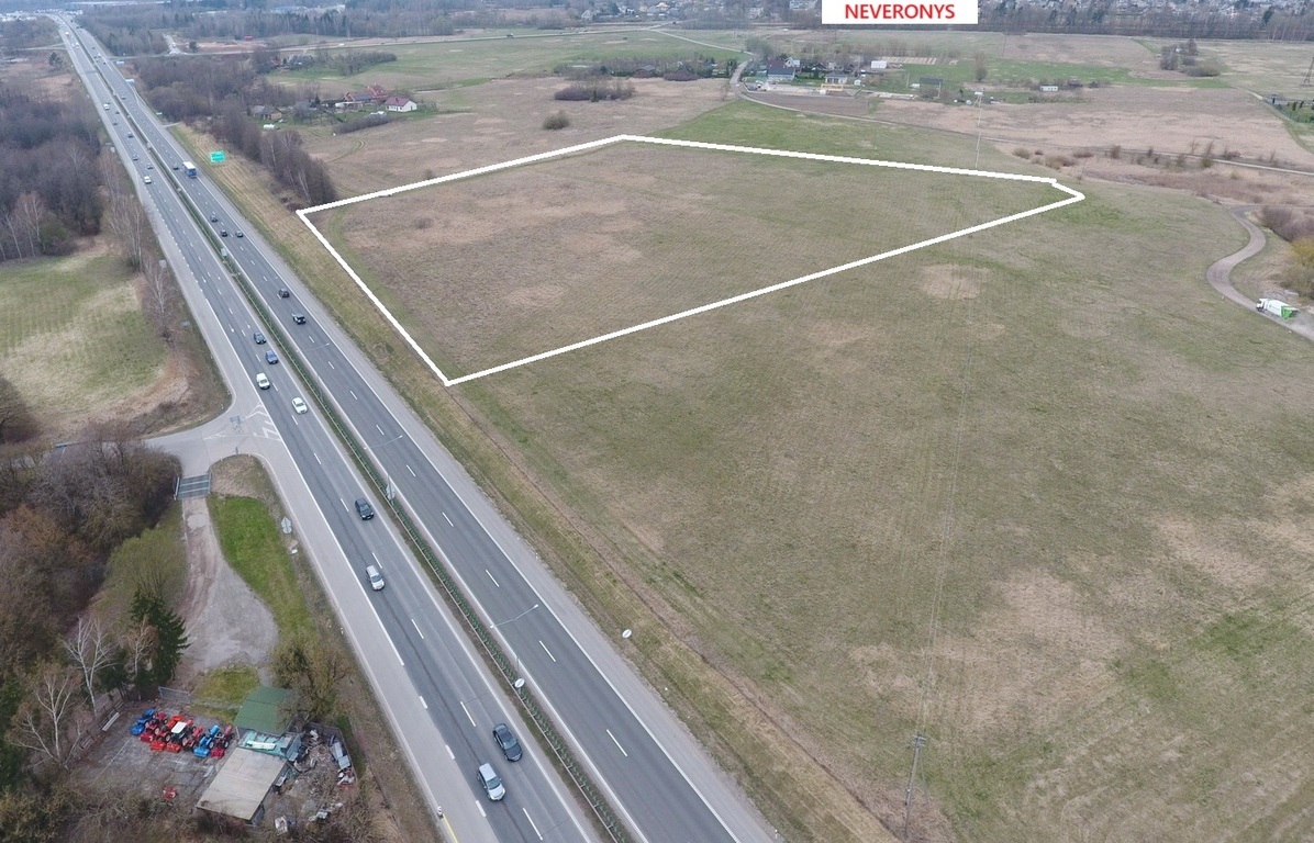 Sklypas prie autostrados. 3km iki Ateities pl.