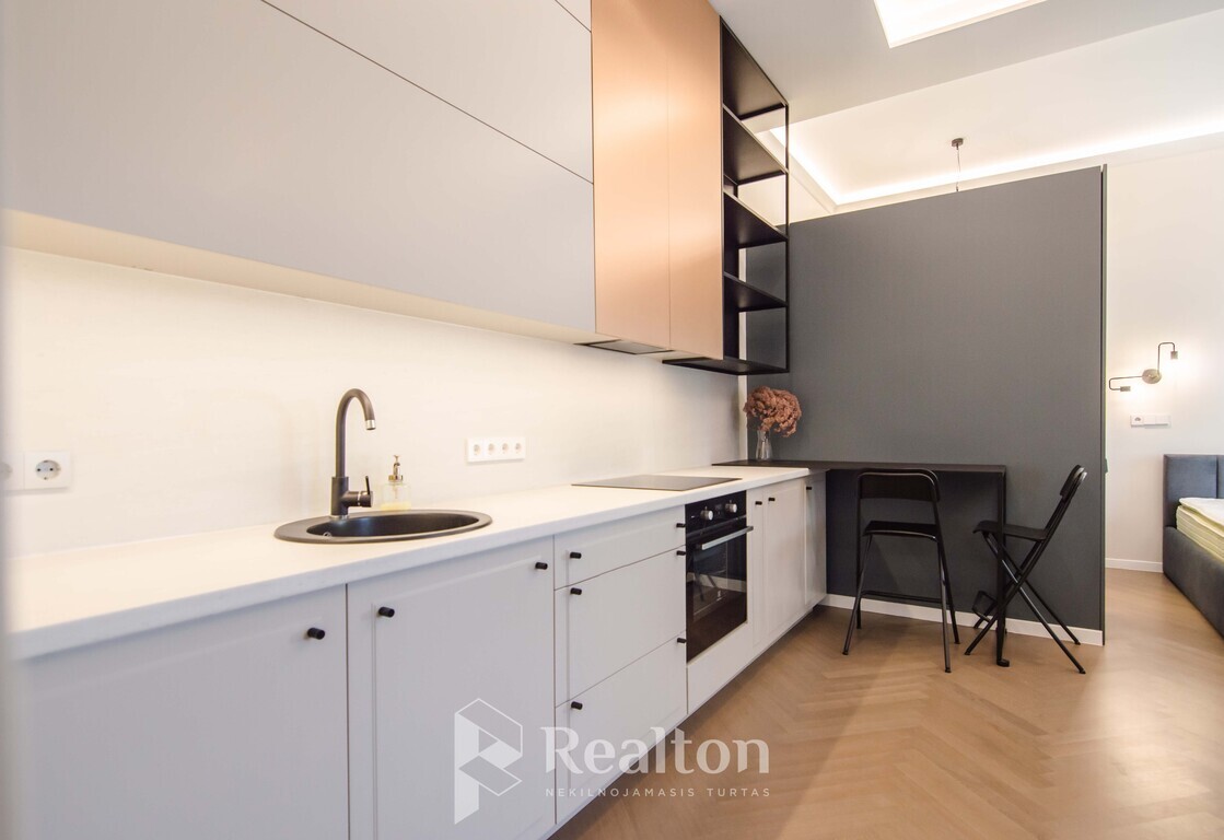 Parduodamas butas J. Basanavičiaus g., Senamiestyje, Vilniuje, 42.84 kv.m ploto-image-270591983