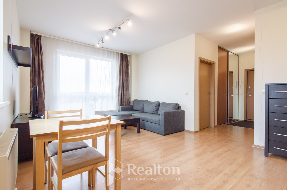 Parduodamas butas Vėtrungių g., Fabijoniškėse, Vilniuje, 45 kv.m ploto, 2 kambariai-image-270595257