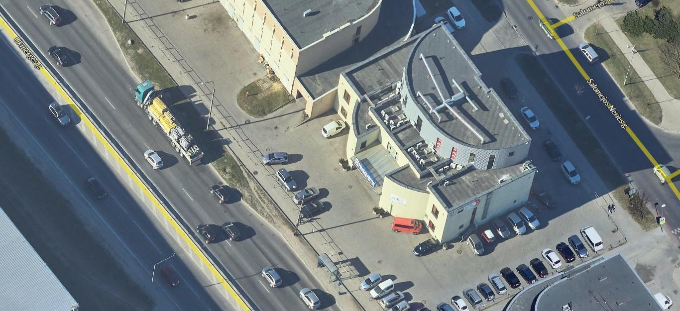 Nuomojamos patalpos Ukmergės g., Fabijoniškėse, Vilniuje, 28 -15 kv.m ploto