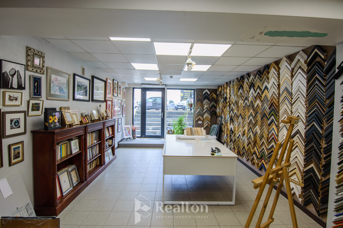 Parduodamos patalpos A. Vienuolio g., Senamiestyje, Vilniuje, 52 kv.m ploto-image-278264397