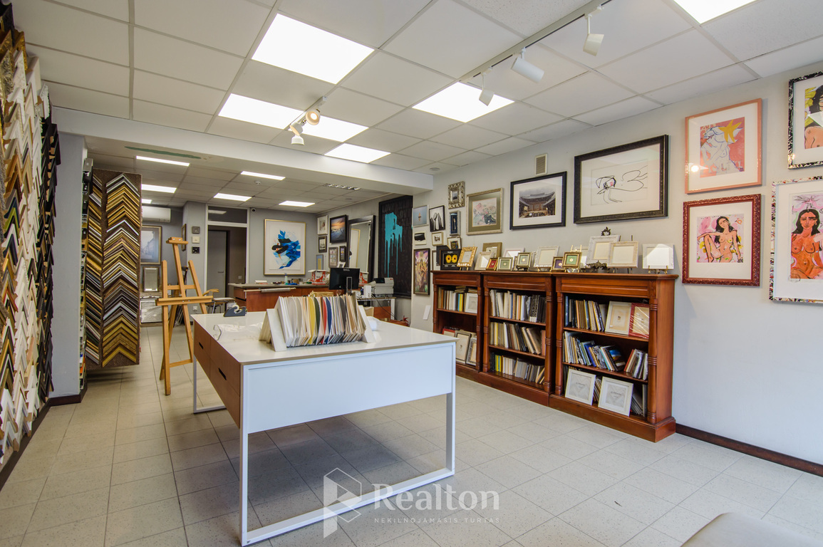 Parduodamos patalpos A. Vienuolio g., Senamiestyje, Vilniuje, 52 kv.m ploto-image-278264396