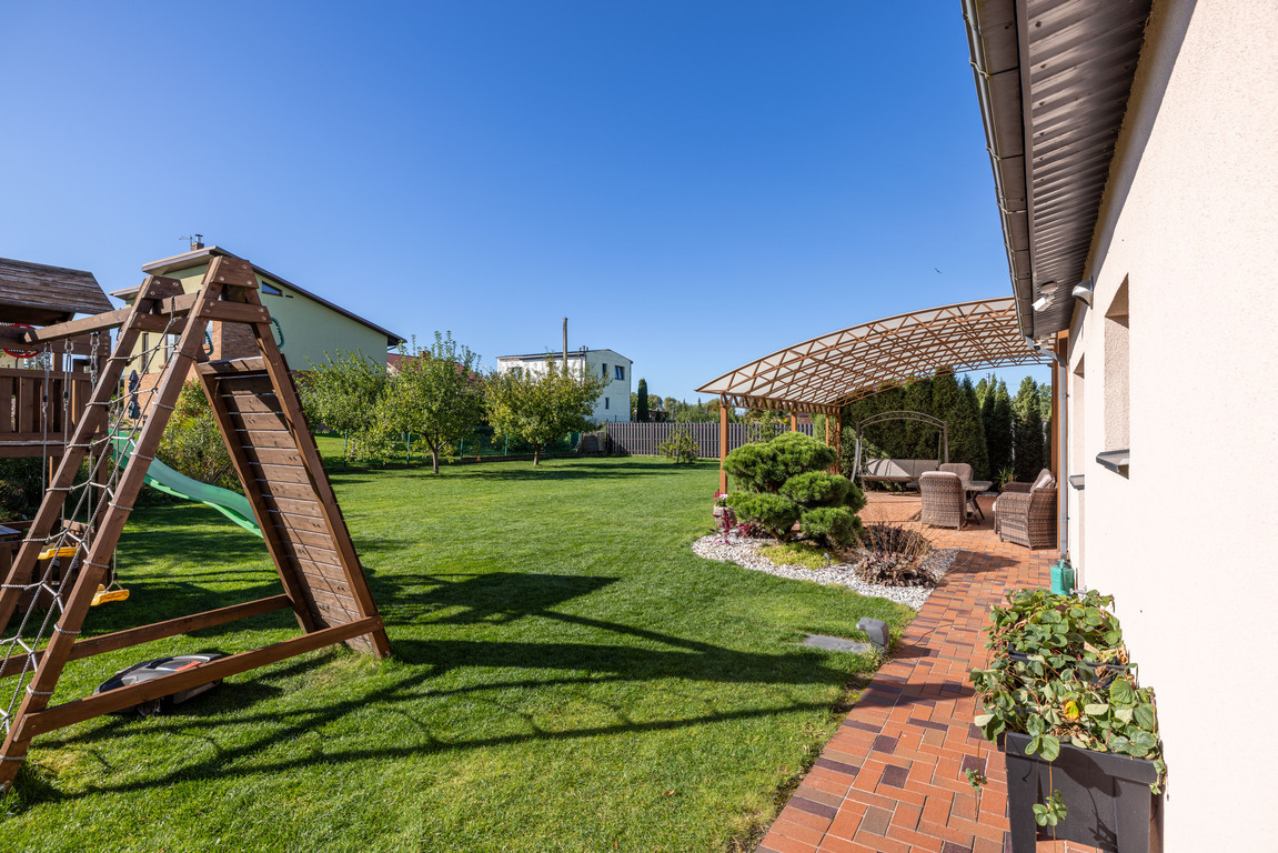 Parduodamas namas Laimės g., Didvyrių k., 225.32 kv.m ploto