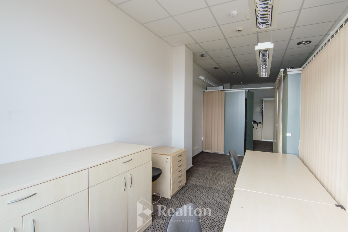 Nuomojamos patalpos Kareivių g., Žirmūnuose, Vilniuje, 62 kv.m ploto-image-270593908