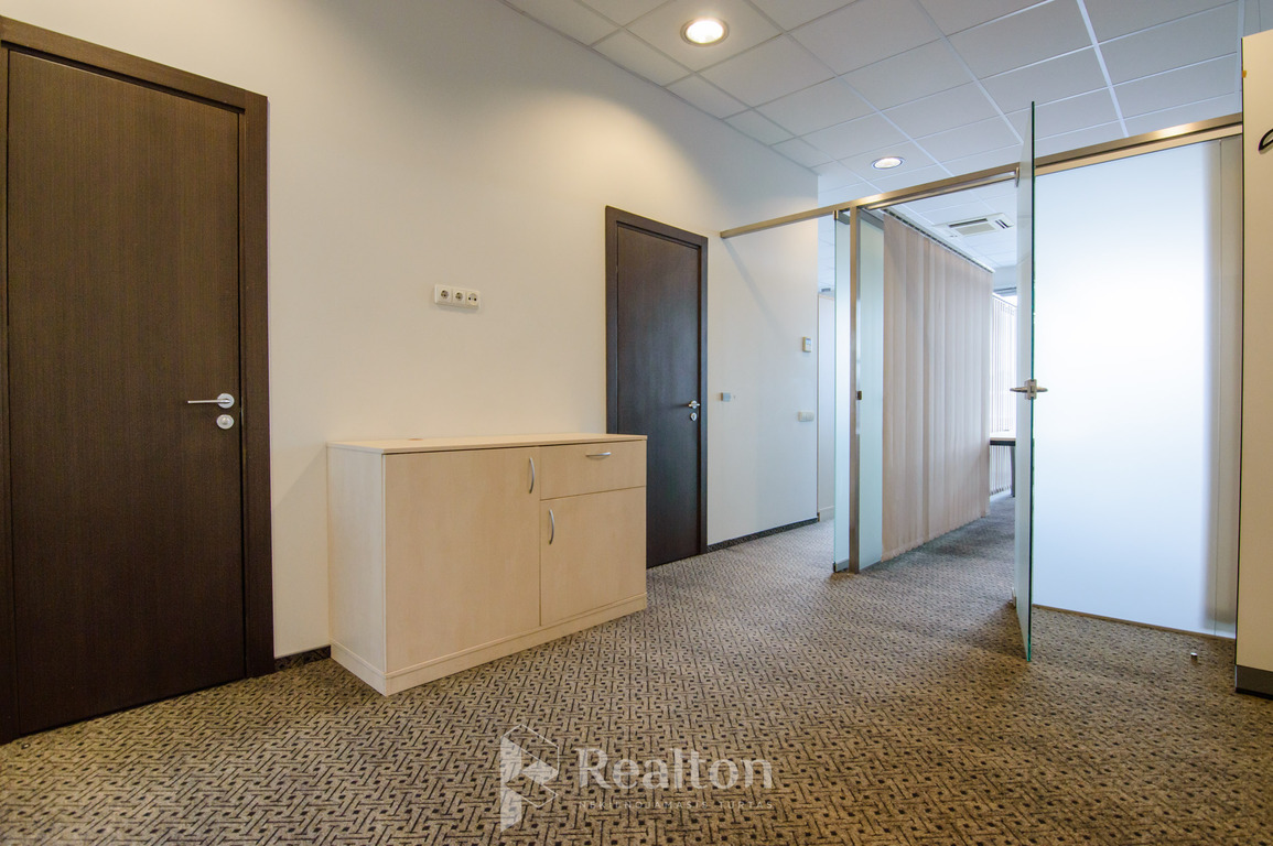 Nuomojamos patalpos Kareivių g., Žirmūnuose, Vilniuje, 62 kv.m ploto-image-270593912