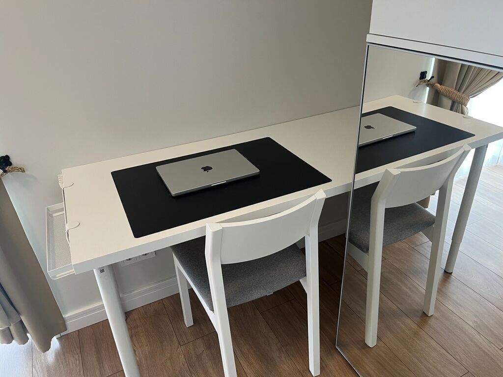 PARDUODAMAS kotedžas MONCIŠKĖSE, UŽDARAMAME KVARTALE su baseinu ir pirtimis!