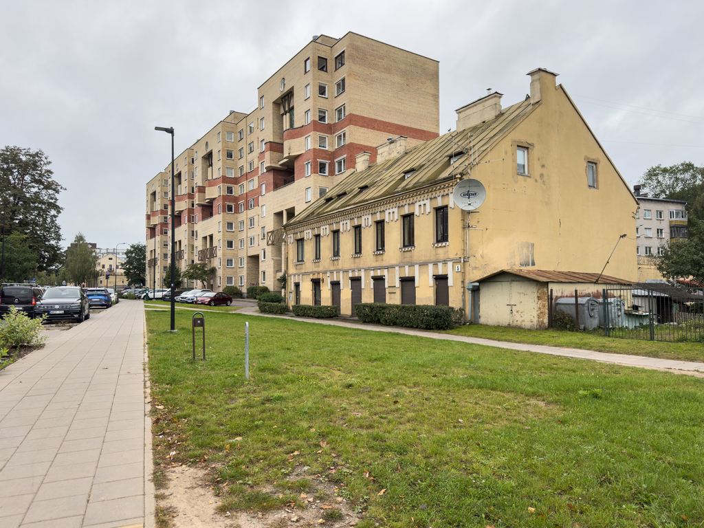 Parduodamos patalpos Gerosios Vilties g., Vilkpėdėje, Vilniuje, 693 kv.m ploto