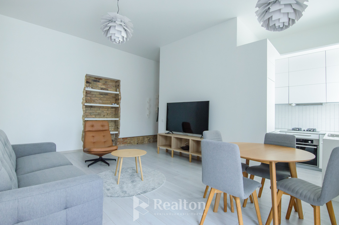 Nuomojamas butas Naugarduko g., Naujamiestyje, Vilniuje, 72 kv.m ploto-image-273540877