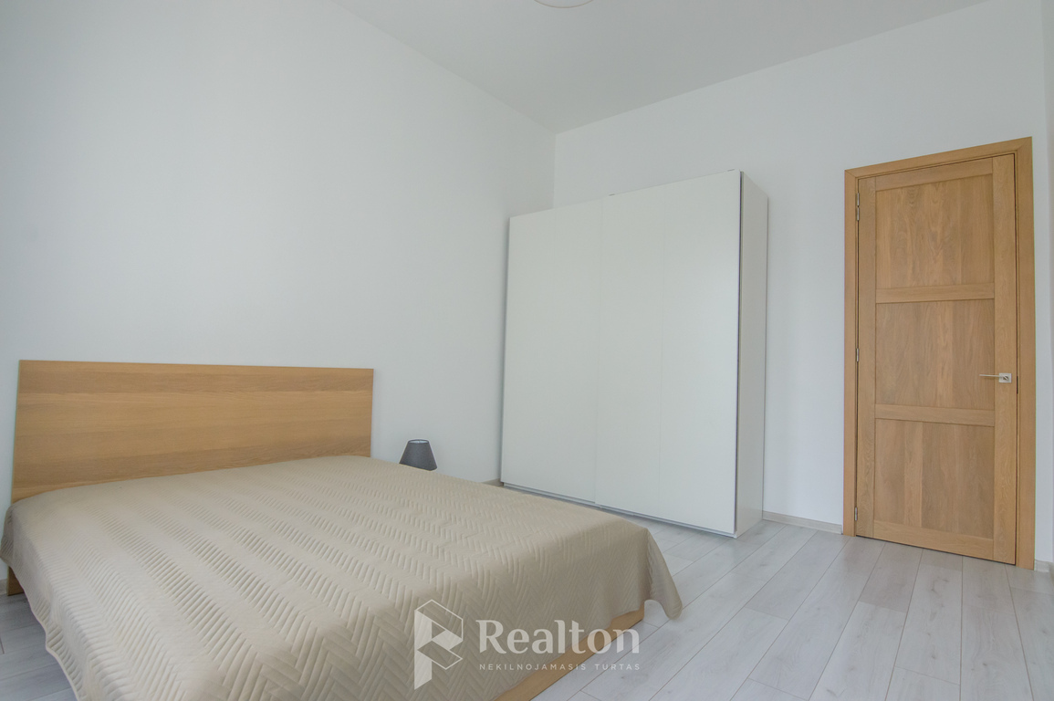 Nuomojamas butas Naugarduko g., Naujamiestyje, Vilniuje, 72 kv.m ploto-image-273540886