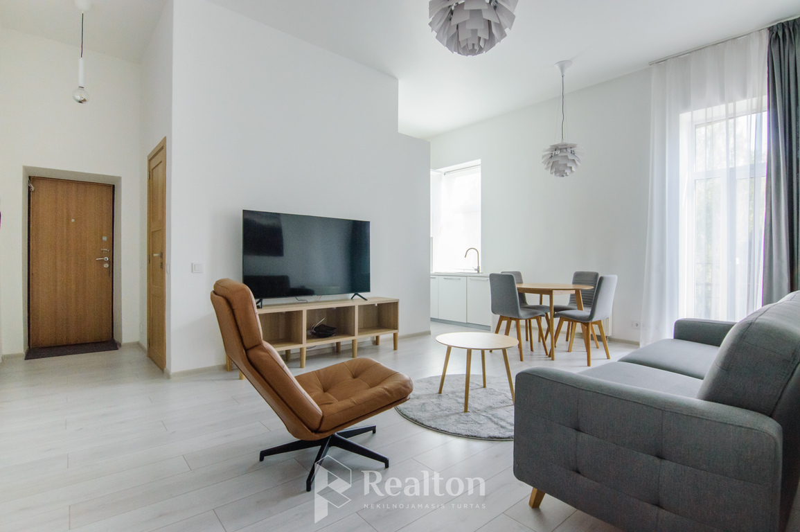 Nuomojamas butas Naugarduko g., Naujamiestyje, Vilniuje, 72 kv.m ploto-image-273540878