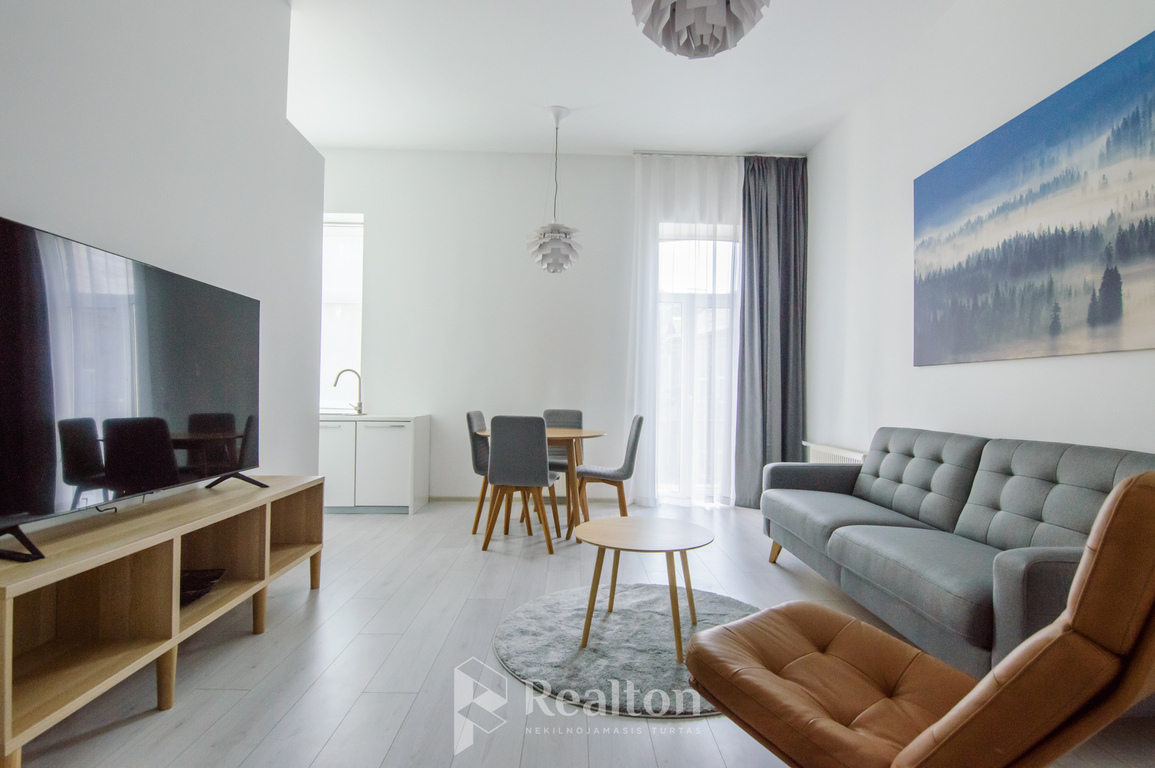 Nuomojamas butas Naugarduko g., Naujamiestyje, Vilniuje, 72 kv.m ploto-image-273540876