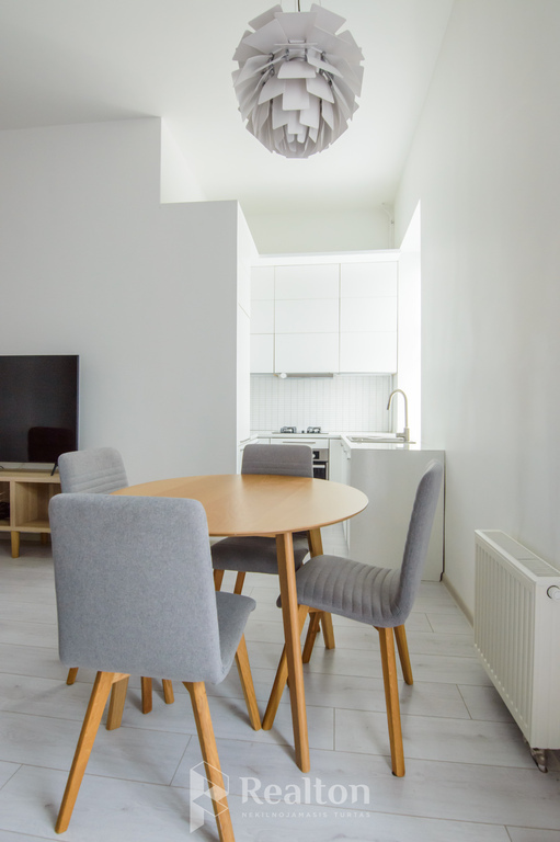 Nuomojamas butas Naugarduko g., Naujamiestyje, Vilniuje, 72 kv.m ploto-image-273540881