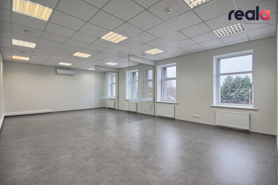 Nuomojamos patalpos 70.74 kv.m ploto Vilkpėdėje, Naujųjų Riovonių g., Vilniuje.