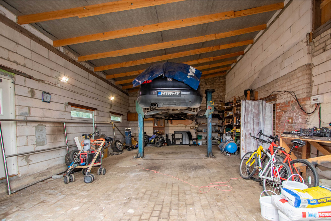 Namas, Gluosnių g., Janušavos k.