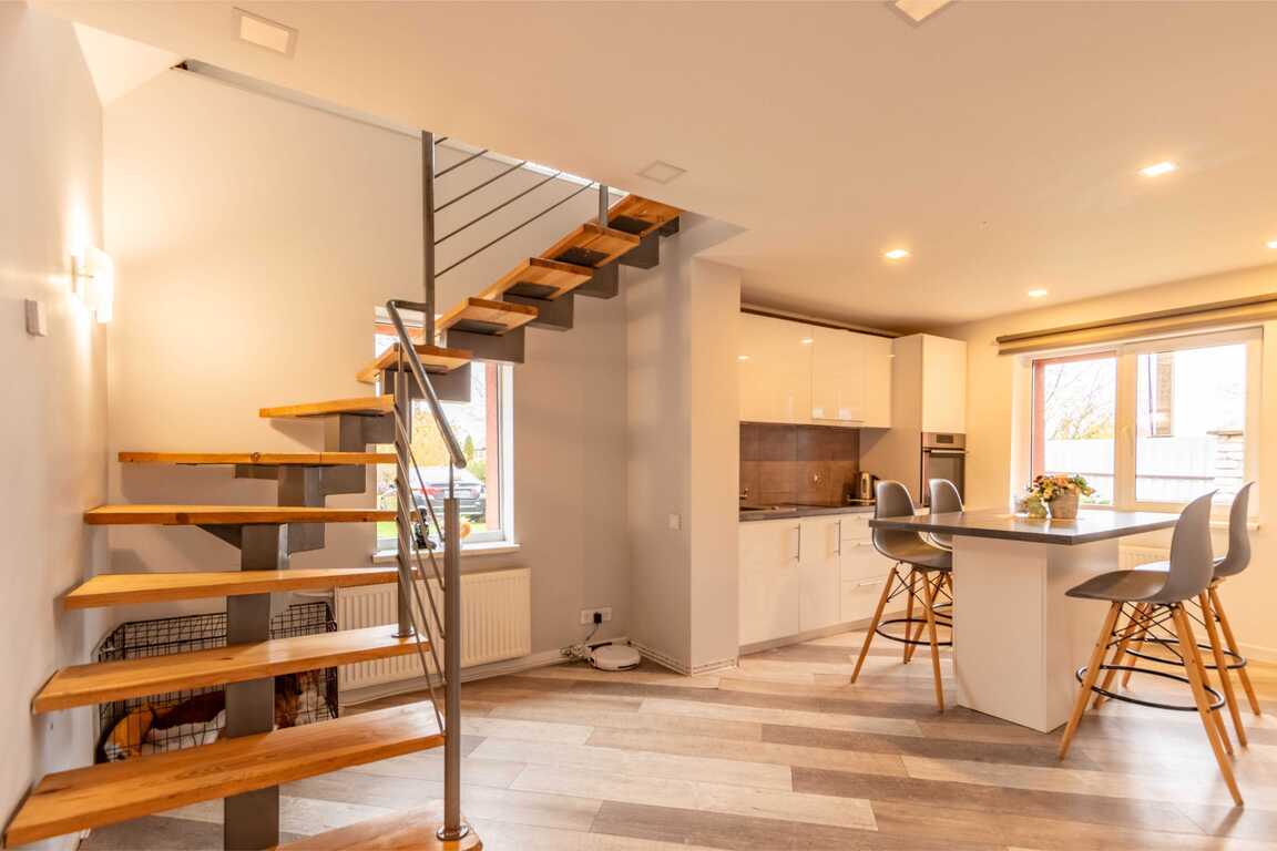 Namas, Gluosnių g., Janušavos k.