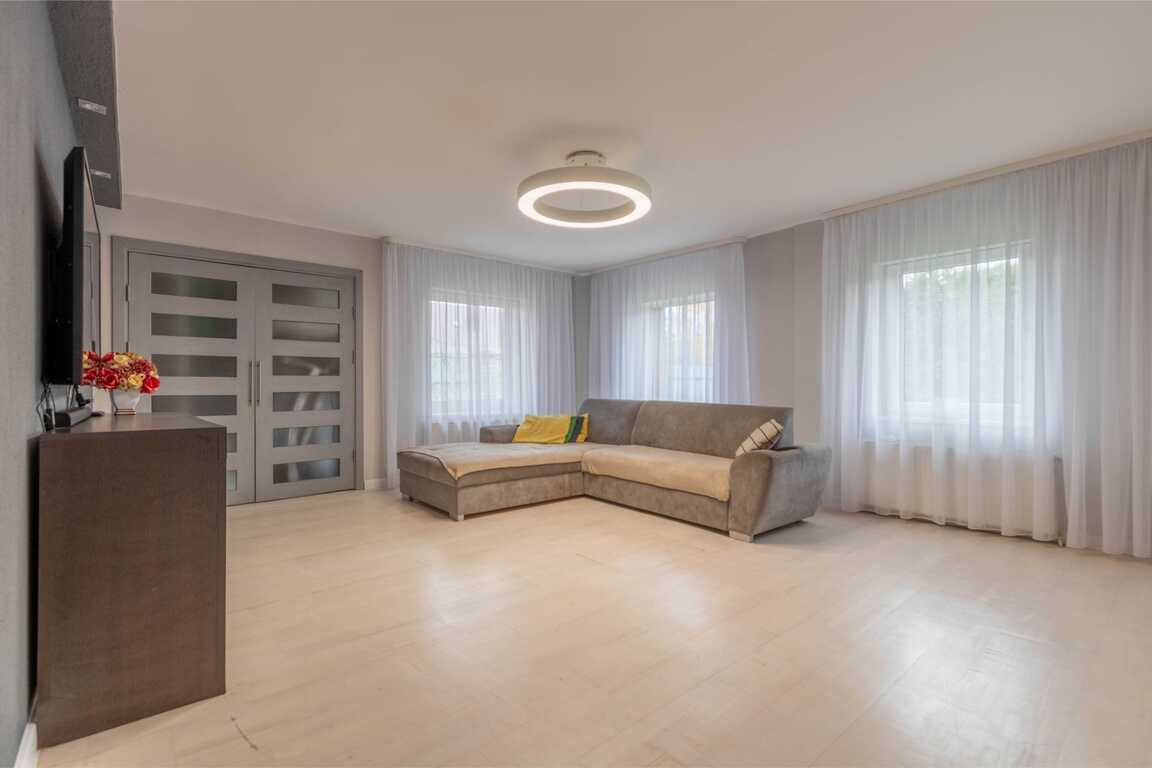 Namas, Gluosnių g., Janušavos k.