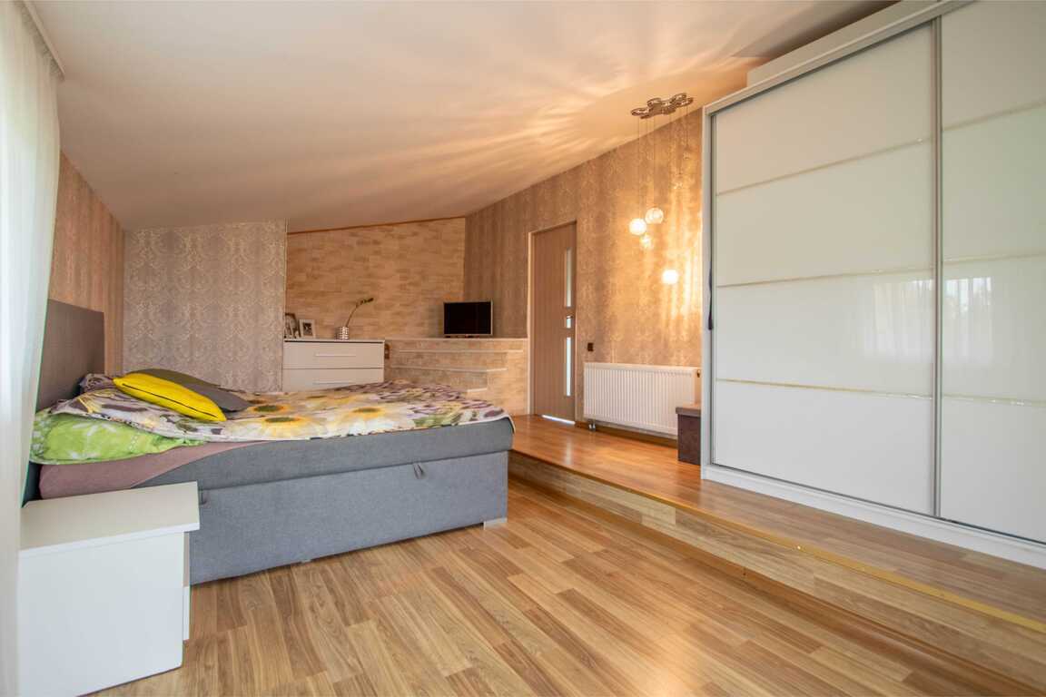 Namas, Gluosnių g., Janušavos k.