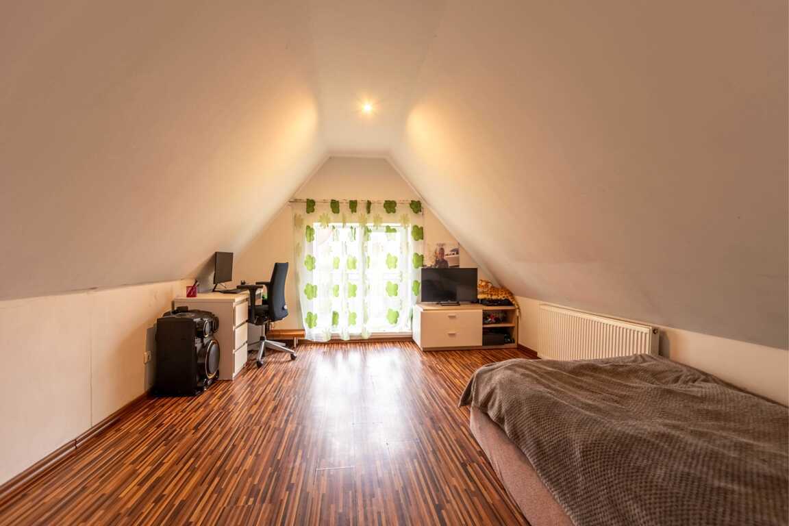 Namas, Gluosnių g., Janušavos k.