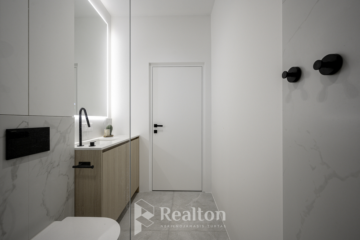 Parduodamas kokybiškai įrengtas 3 kambarių butas pušynų apsuptyje, "N41" projekte Antakalnyje!-image-273541851