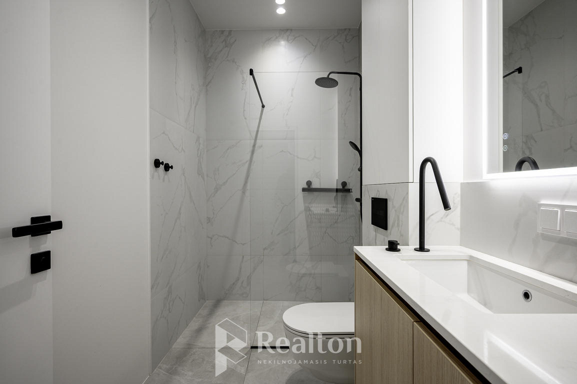 Parduodamas kokybiškai įrengtas 3 kambarių butas pušynų apsuptyje, "N41" projekte Antakalnyje!-image-273541849