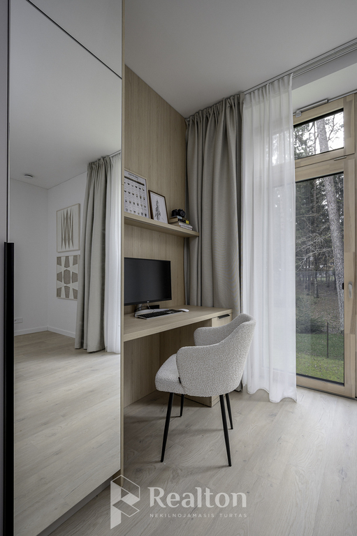 Parduodamas kokybiškai įrengtas 3 kambarių butas pušynų apsuptyje, "N41" projekte Antakalnyje!-image-273541844