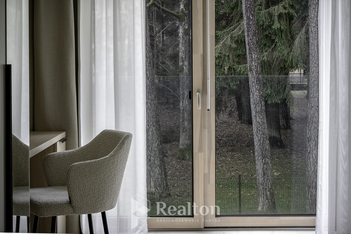 Parduodamas kokybiškai įrengtas 3 kambarių butas pušynų apsuptyje, "N41" projekte Antakalnyje!-image-273541845