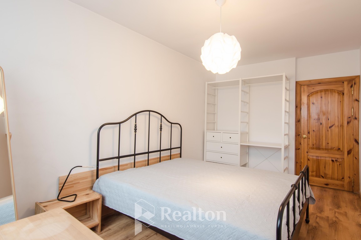 Nuomojamas butas Naugarduko g., Naujamiestyje, Vilniuje, 41.9 kv.m ploto-image-273539776