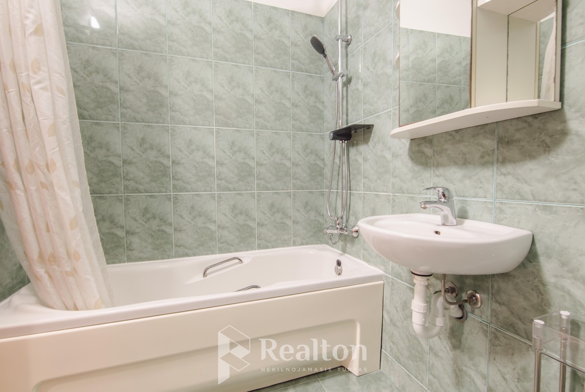 Nuomojamas butas Naugarduko g., Naujamiestyje, Vilniuje, 41.9 kv.m ploto-image-273539778