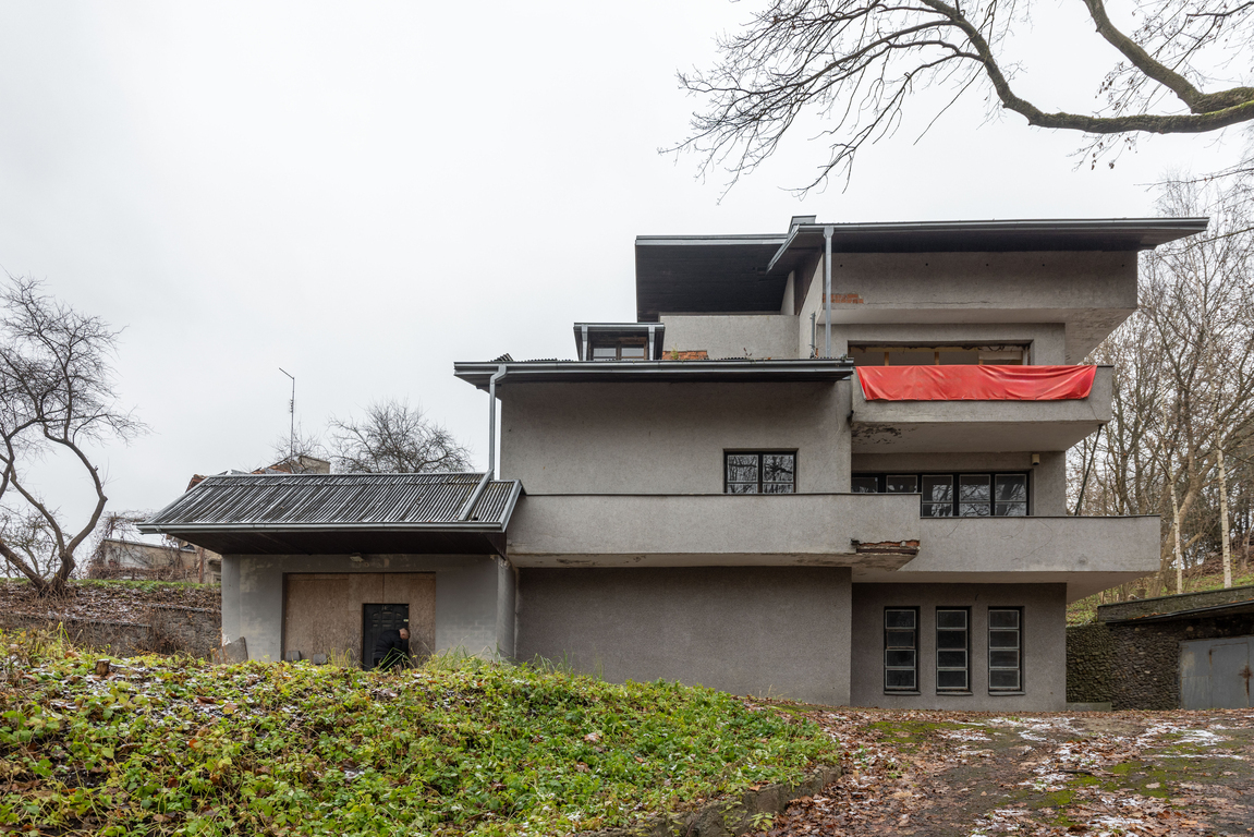 Parduodamas namas Dusetų g., Žaliakalnyje, Kaune, 393.81 kv.m ploto