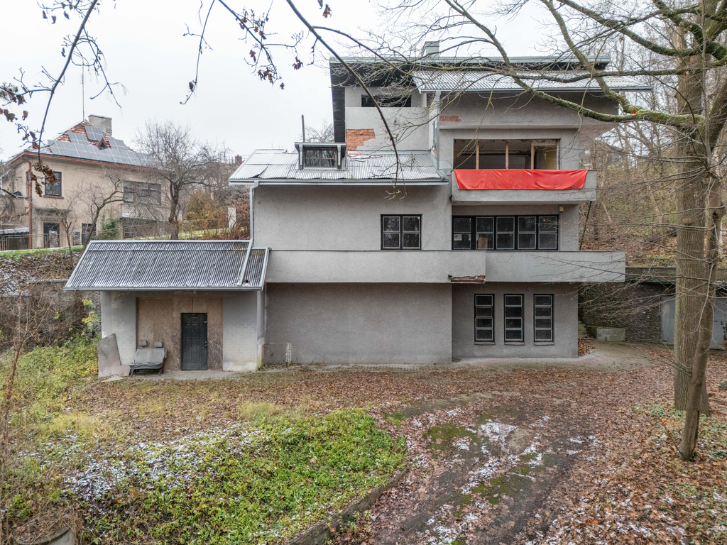 Parduodamas namas Dusetų g., Žaliakalnyje, Kaune, 393.81 kv.m ploto