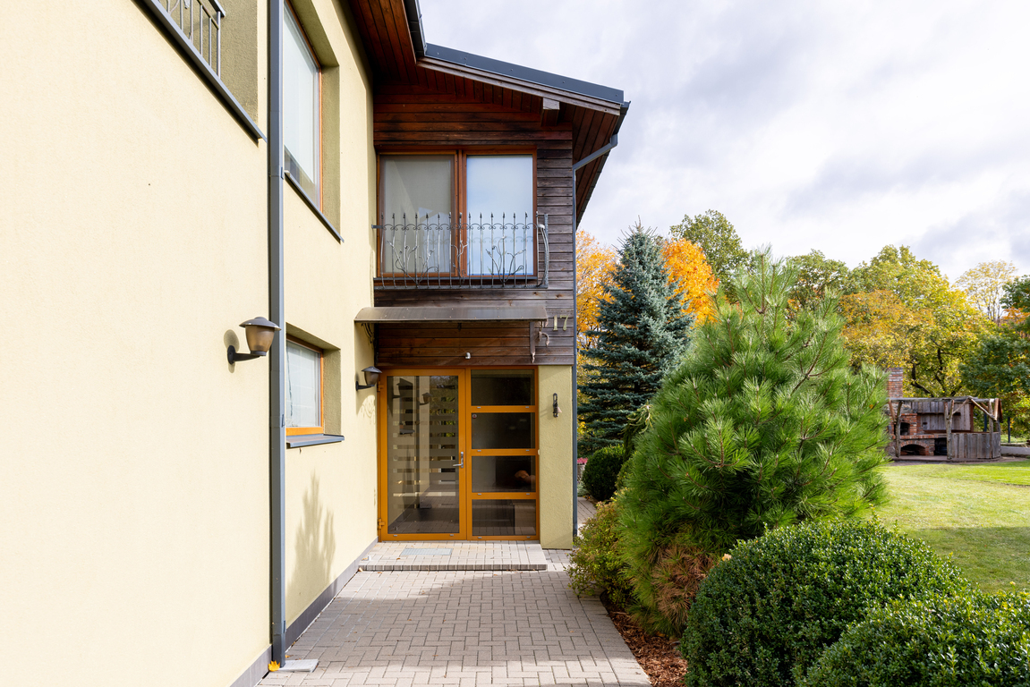 Parduodamas namas Dobiliukų tak., Akademijos mstl., 212 kv.m ploto