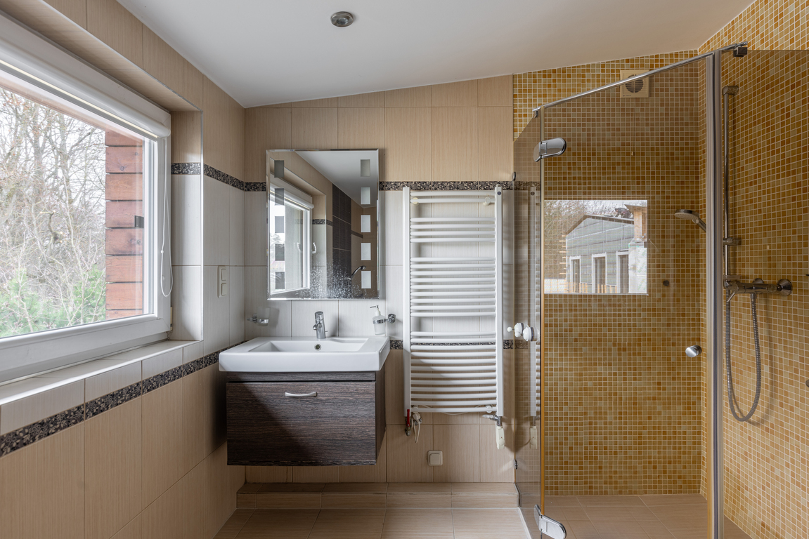 Parduodamas namas Dobiliukų tak., Akademijos mstl., 212 kv.m ploto