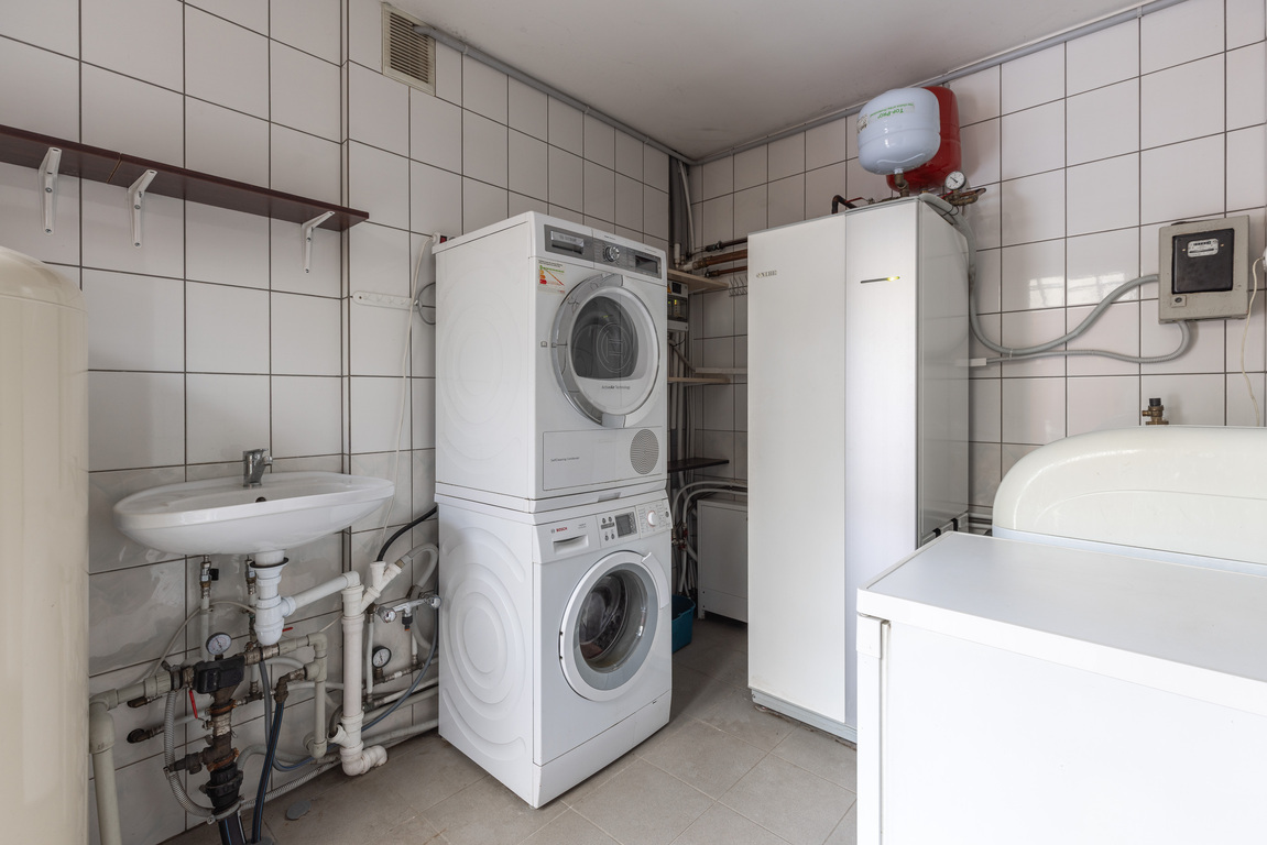 Parduodamas namas Dobiliukų tak., Akademijos mstl., 212 kv.m ploto