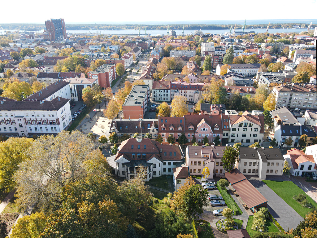 Parduodamas butas K. Donelaičio g., , Klaipėdoje, 81.22 kv.m ploto, 3 kambariai