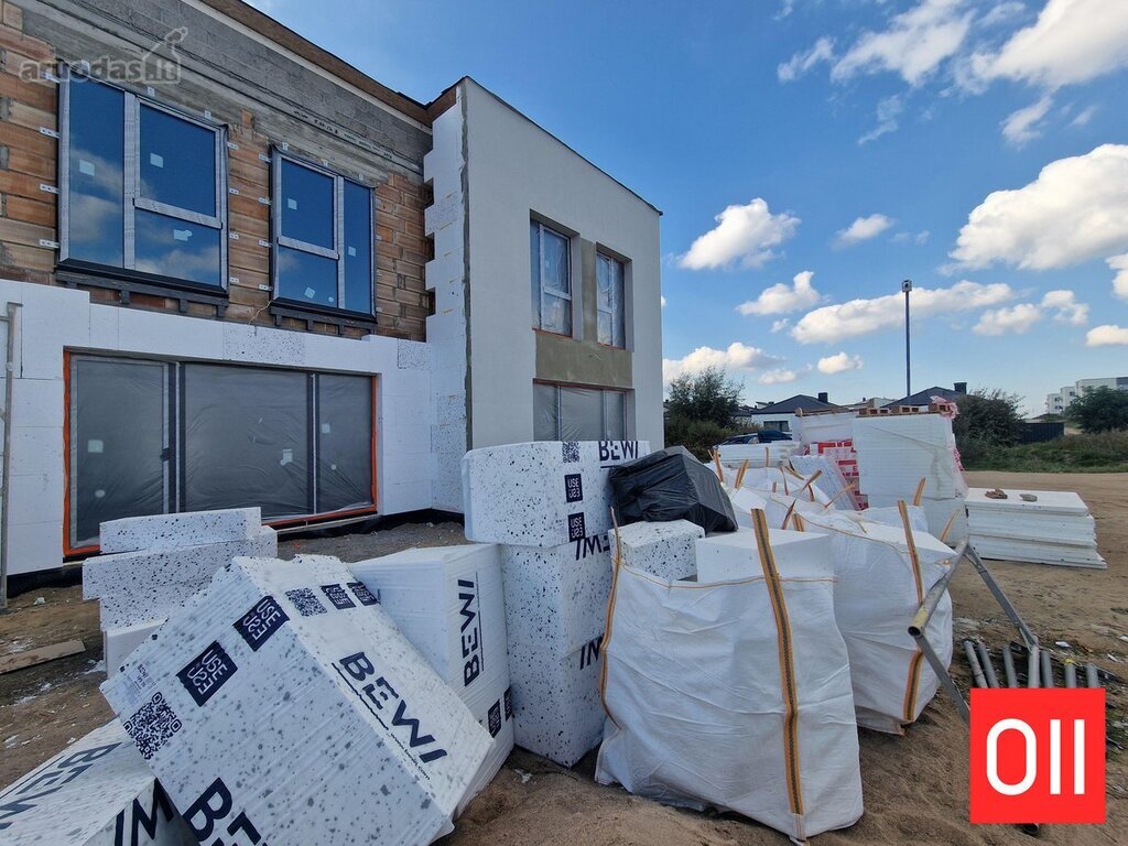 Naujas kotedžas Giraitėje