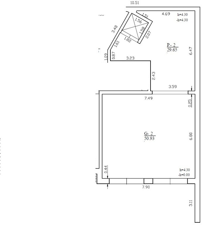 Namas šalia šlaito
