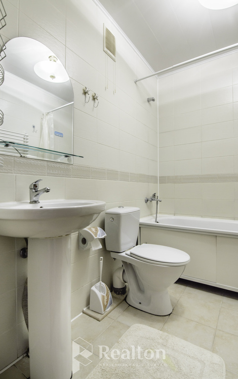 Nuomojamas 2 kambarių butas Ukmergės g. su automobilių stovėjimo aikštelė su šlagbaumu!-image-278266265