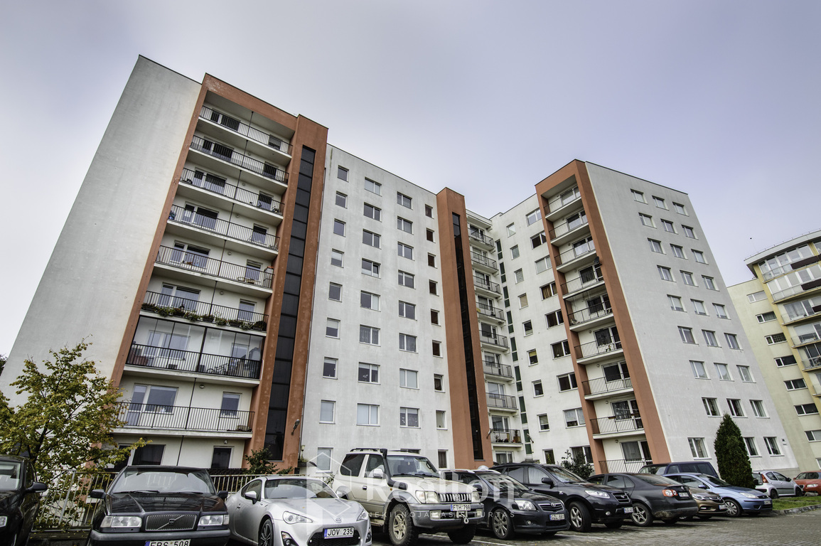 Nuomojamas 2 kambarių butas Ukmergės g. su automobilių stovėjimo aikštelė su šlagbaumu!-image-278266268