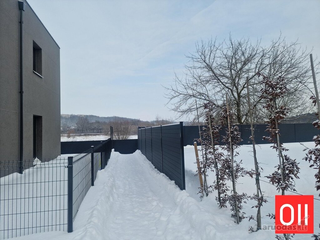 Naujas kotedžas prie upės