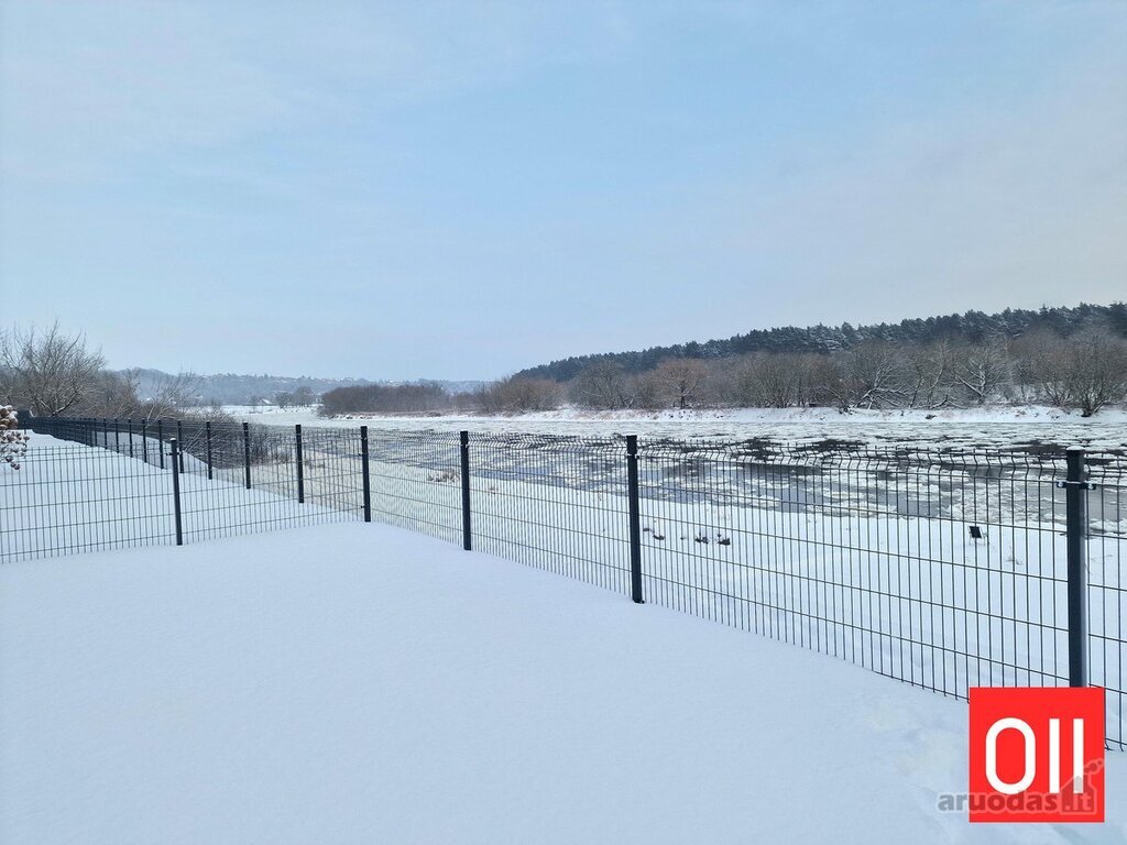 Naujas namas su garažu ant upės kranto Kaune