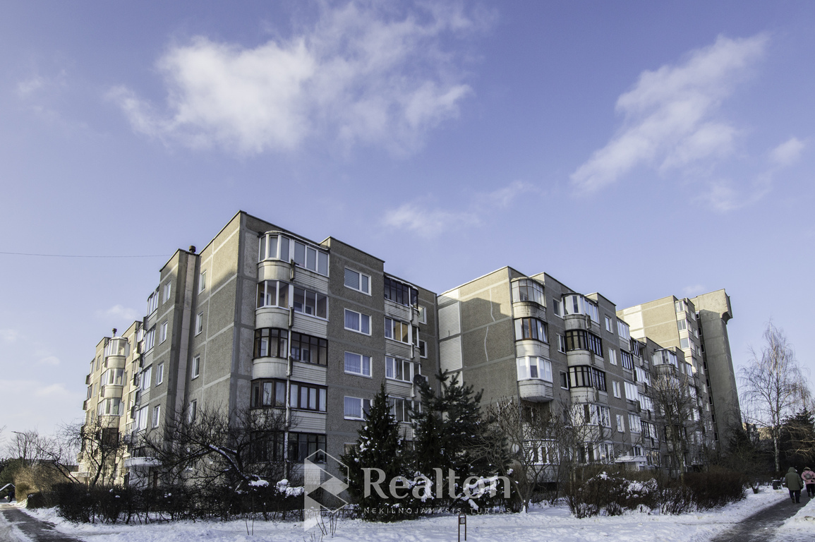 Nuomojamas tvarkingas 1 kambario butas Pilaitėje!-image-280160483