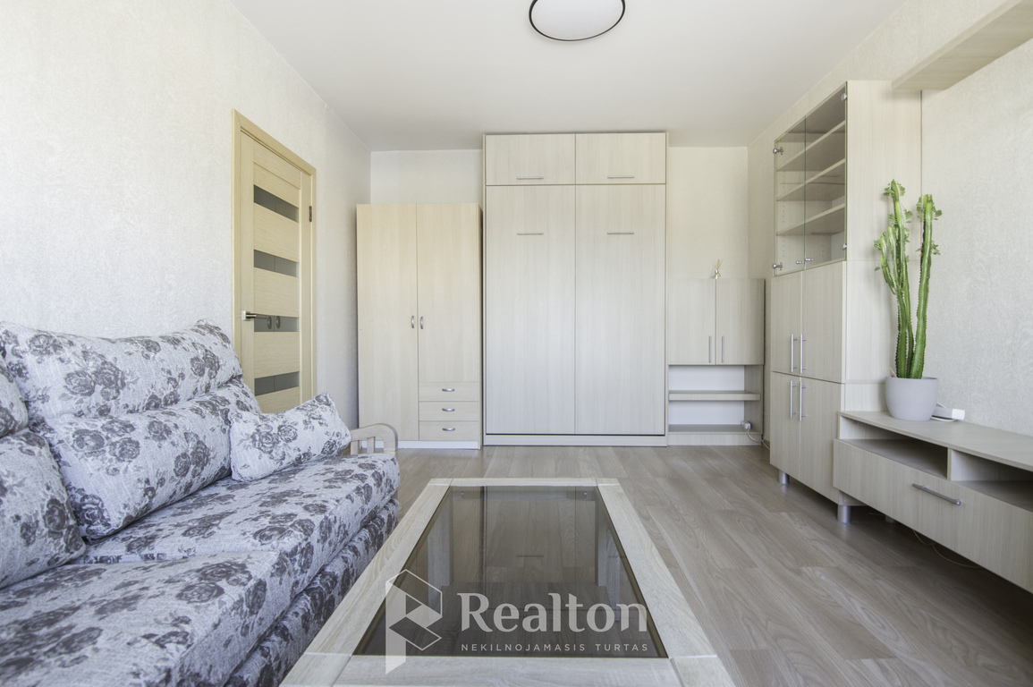 Nuomojamas tvarkingas 1 kambario butas Pilaitėje!-image-280160469